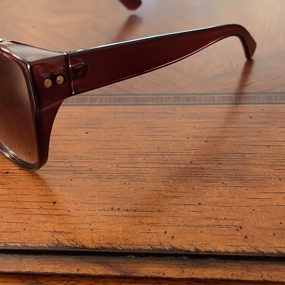 Tortoise Oversized Sunglasses - Picture 2 of 3